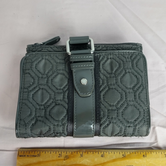 Vera Bradley Gray Quilted Organizer Wallet Magnetic Snap Closure - Picture 9 of 15